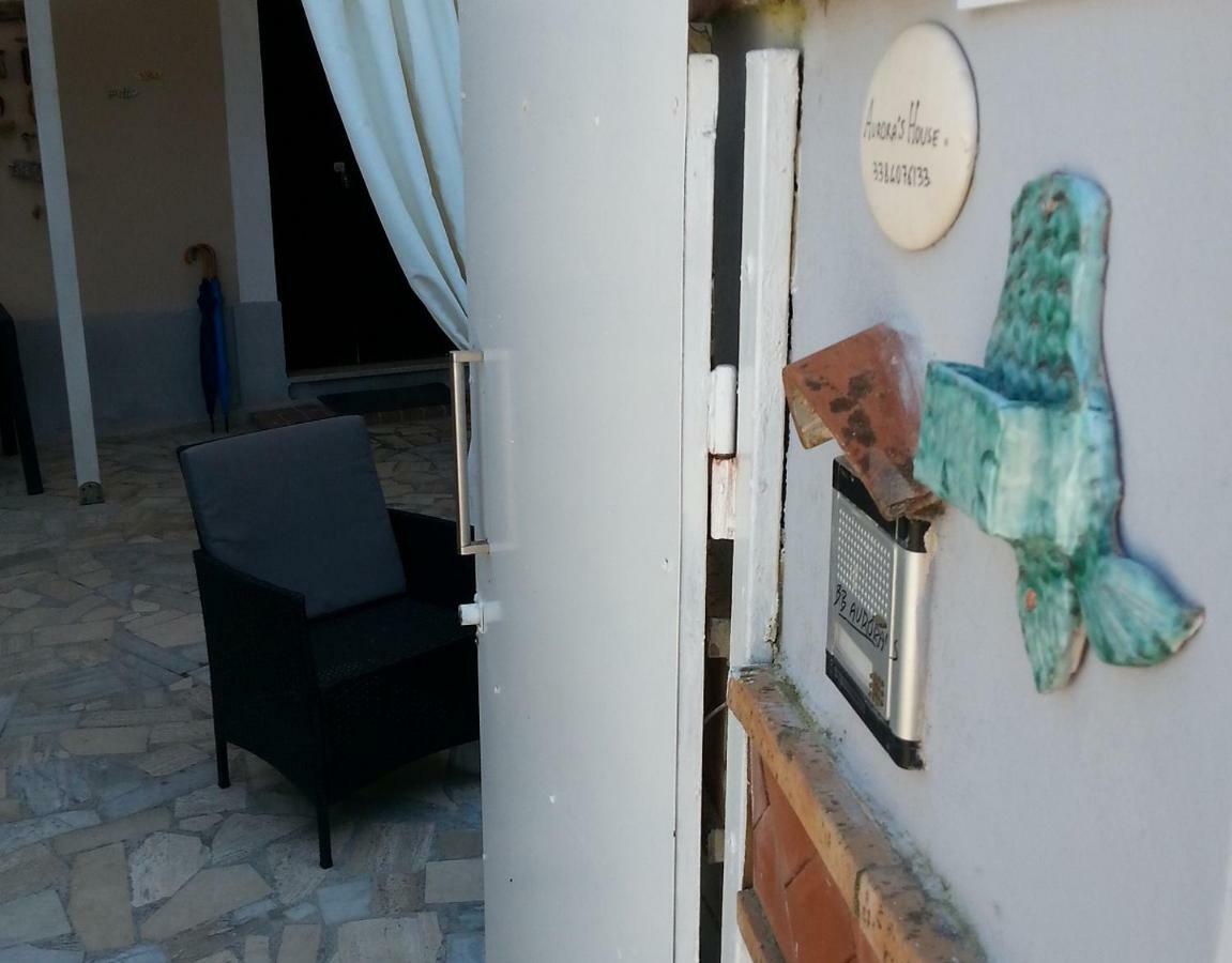 B&B Aurora'S House Castellabate Exterior photo